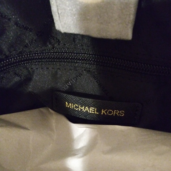Michael Kors Tote - Picture 3 of 4